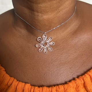 Ebony Joy Bloom Set (Necklace & Earrings)